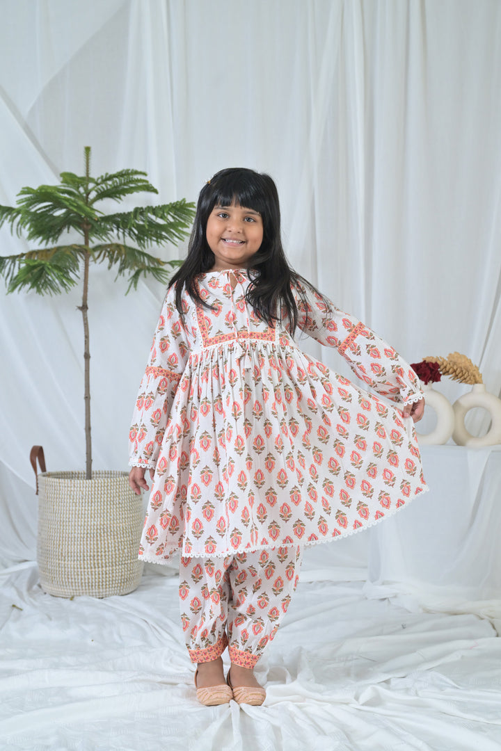 Charming White Floral Kurta Set (2pc) (0-12 Yrs) MOMZJOY.COM