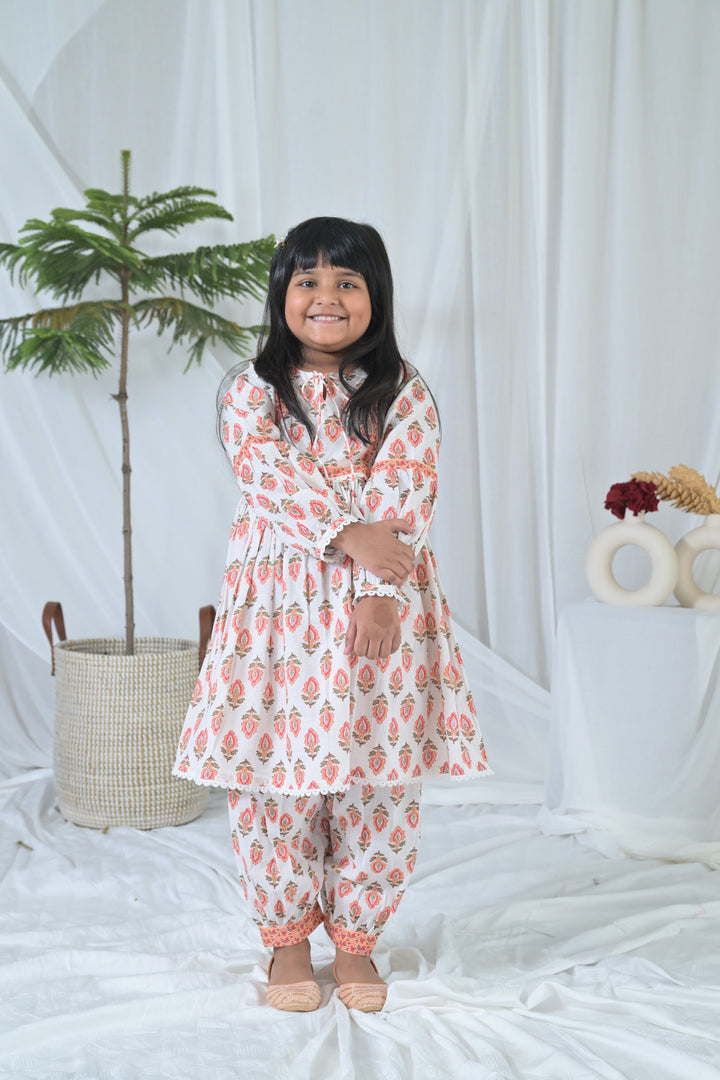 Charming White Floral Kurta Set (2pc) (0-12 Yrs) MOMZJOY.COM