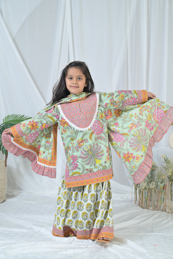 Blossom Pinky Green Kurta Set (3pc) (0-12 Yrs) MOMZJOY.COM