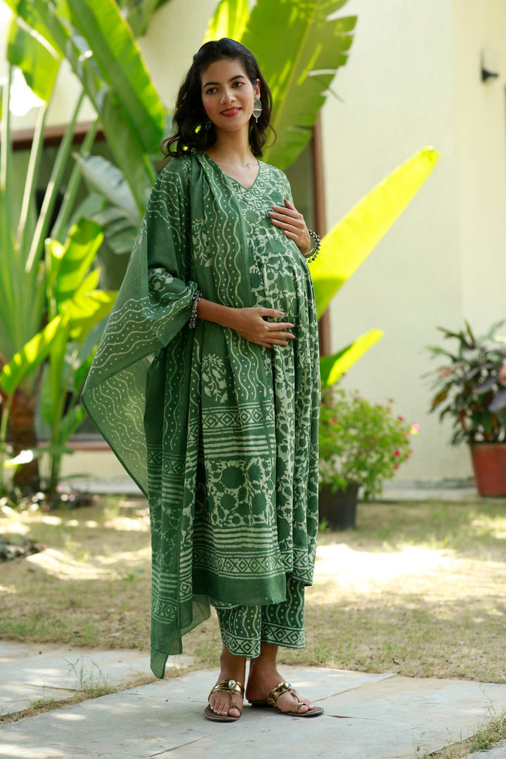 Pretty Forest Green Maternity & Nursing Kurta + Bump Band Bottom + Dupatta (3 Pc) (100% Cotton) momzjoy.com