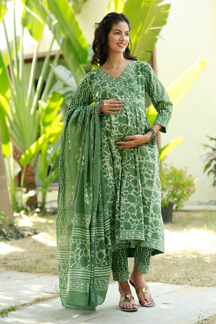 Pretty Forest Green Maternity & Nursing Kurta + Bump Band Bottom + Dupatta (3 Pc) (100% Cotton) momzjoy.com