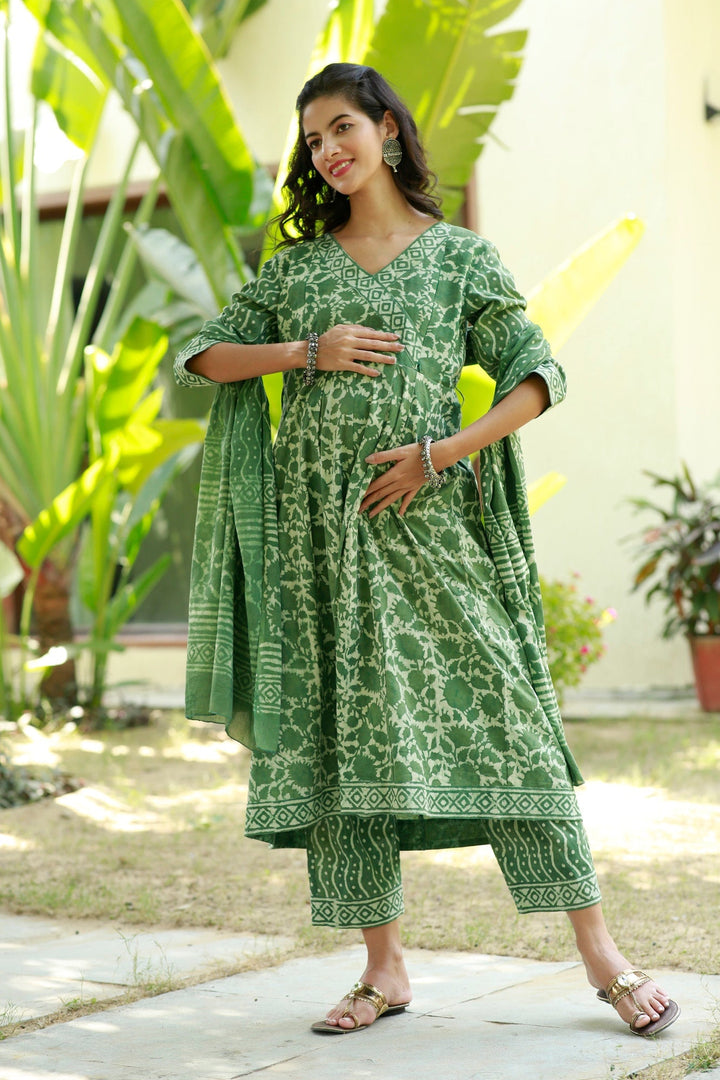 Pretty Forest Green Maternity & Nursing Kurta + Bump Band Bottom + Dupatta (3 Pc) (100% Cotton) momzjoy.com