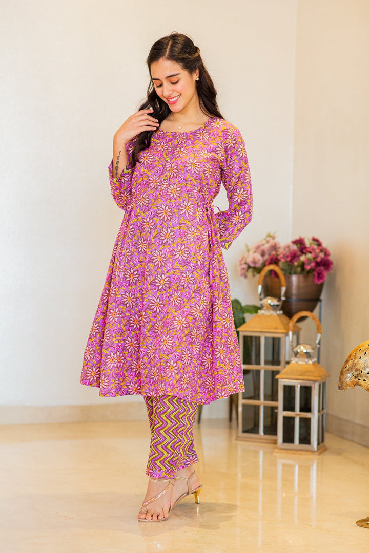 Stunning Purple Floral Maternity & Nursing Kurta Set (2pc) (100% Cotton) momzjoy.com