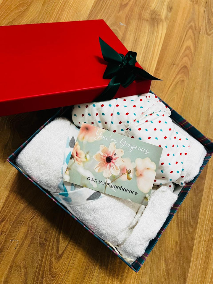 Raindrops Bathrobe Baby Welcome Gift Box MOMZJOY.COM