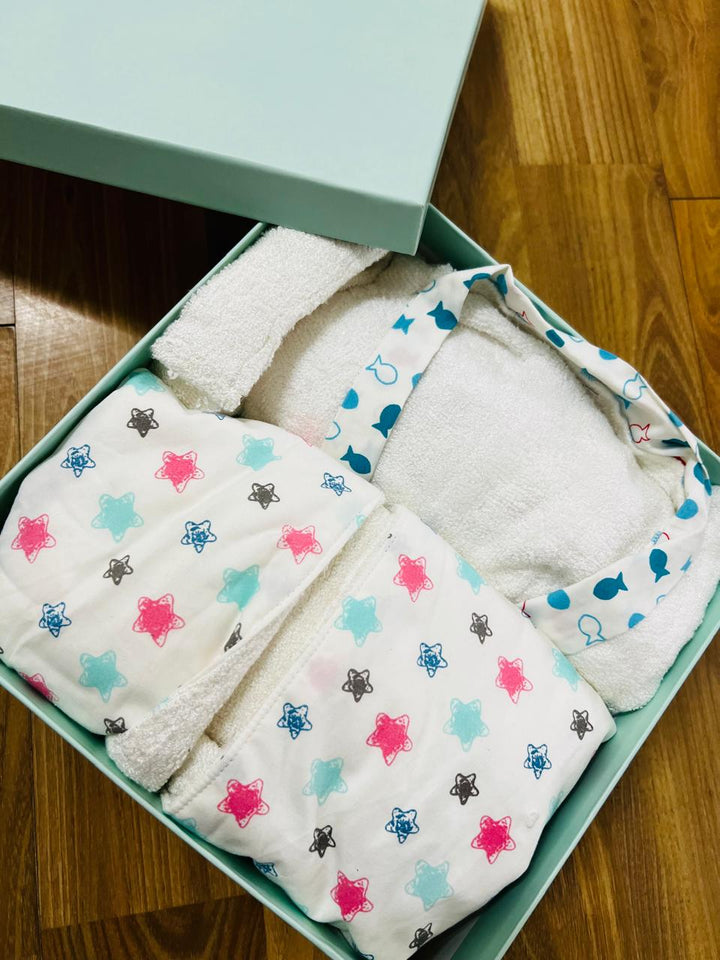 Starry Fish Bathrobe Baby Welcome Gift Box MOMZJOY.COM