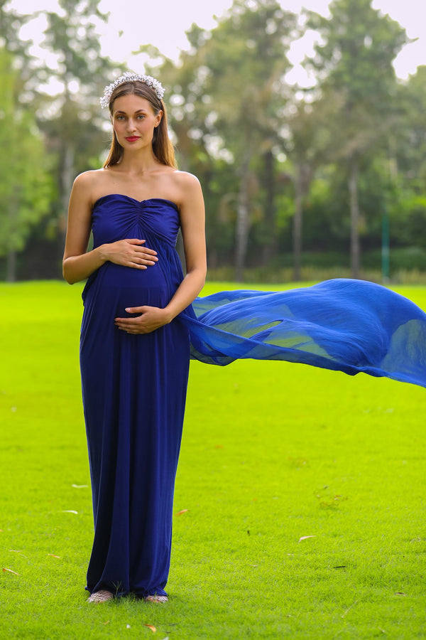 Luxe Royal Blue Off-Shoulder Trail Maternity Photoshoot Gown MOMZJOY.COM