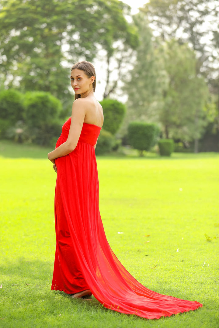 Luxe Cherry Red Off-Shoulder Trail Maternity Photoshoot Gown MOMZJOY.COM