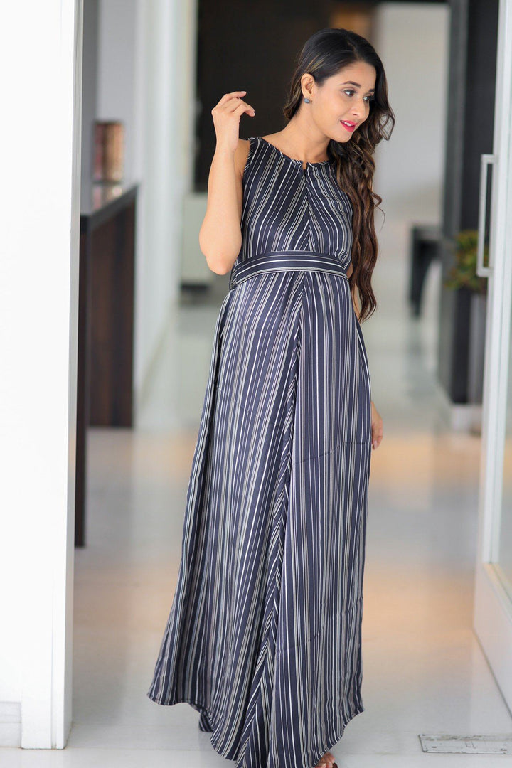 Exclusive Stripe Vogue Sleeveless Maternity & Nursing Maxi Dress - MOMZJOY.COM