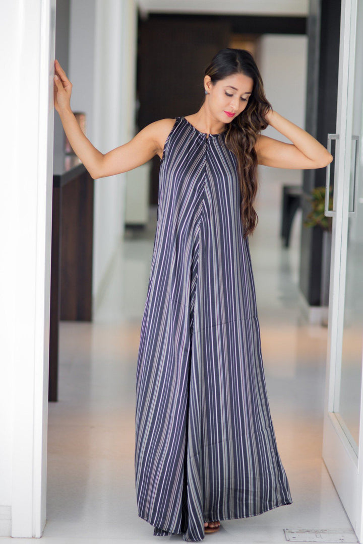 Exclusive Stripe Vogue Sleeveless Maternity & Nursing Maxi Dress - MOMZJOY.COM