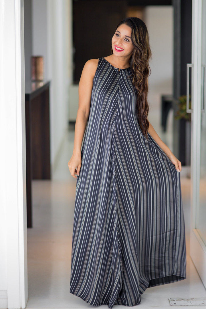 Exclusive Stripe Vogue Sleeveless Maternity & Nursing Maxi Dress - MOMZJOY.COM