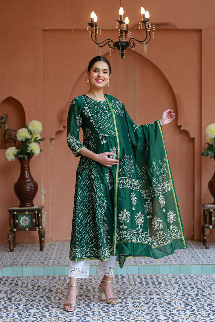 Premium Green Palm Chanderi Maternity Kurta + Bump Band Bottom + Dupatta (3 pc) momzjoy.com