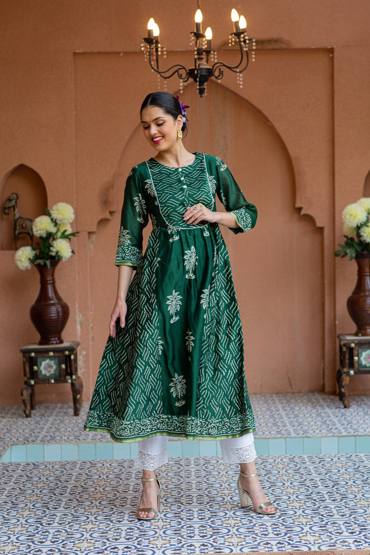 Premium Green Palm Chanderi Maternity Kurta + Bump Band Bottom + Dupatta (3 pc) momzjoy.com