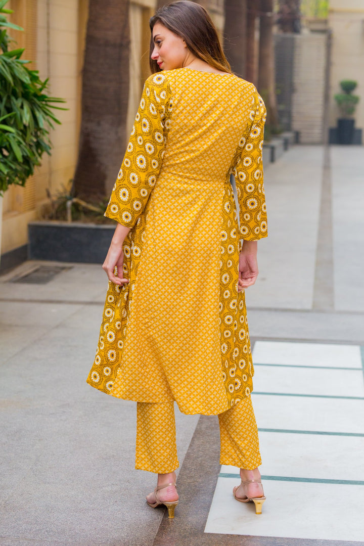 Set of 2 - Tulip Yellow Contrasting Nursing Kurta + Bump Band Bottom - MOMZJOY.COM