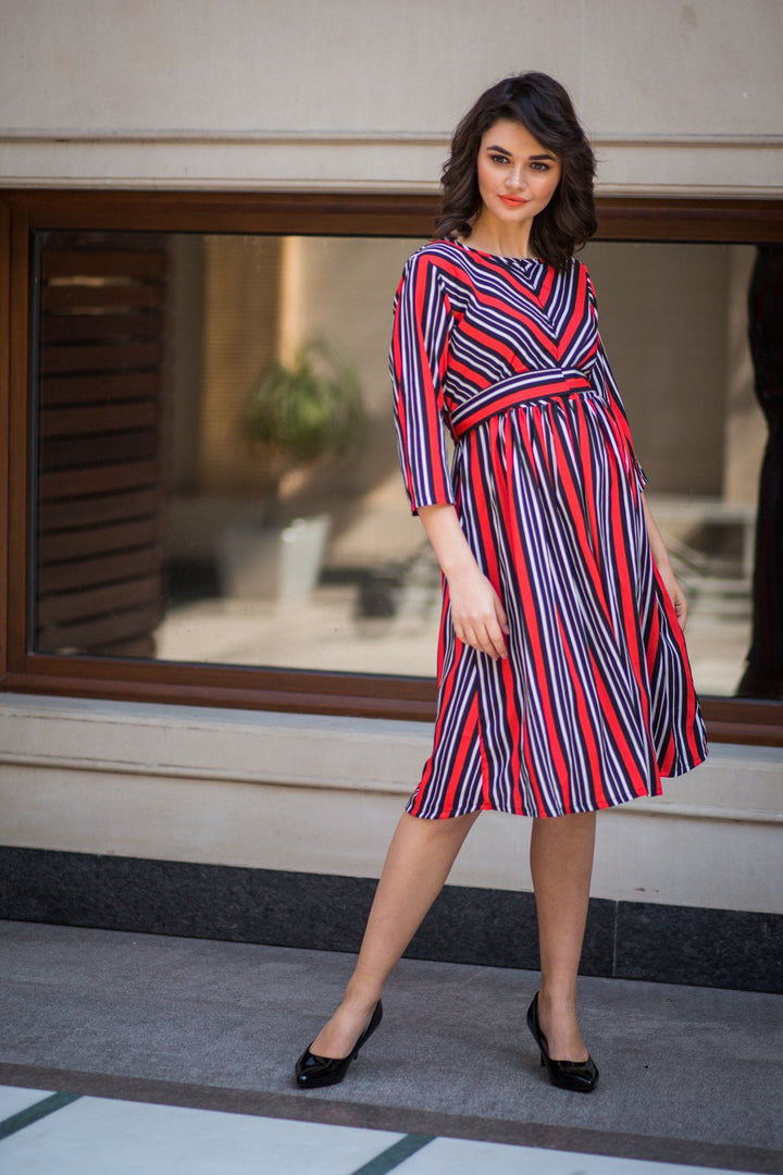 Slick Black Red Striped Nursing Crepe Dress - MOMZJOY.COM