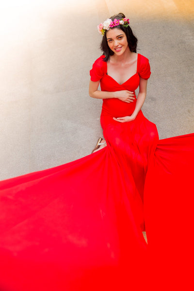 Exclusive Red Fish Cut Maternity Photoshoot Gown MOMZJOY.COM