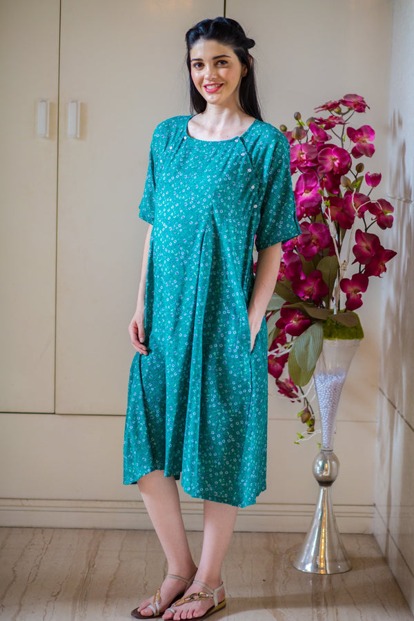 Set of 2 - Emerald Green Shoulder Snap Delivery Gown + Matching Baby Swaddle MOMZJOY.COM
