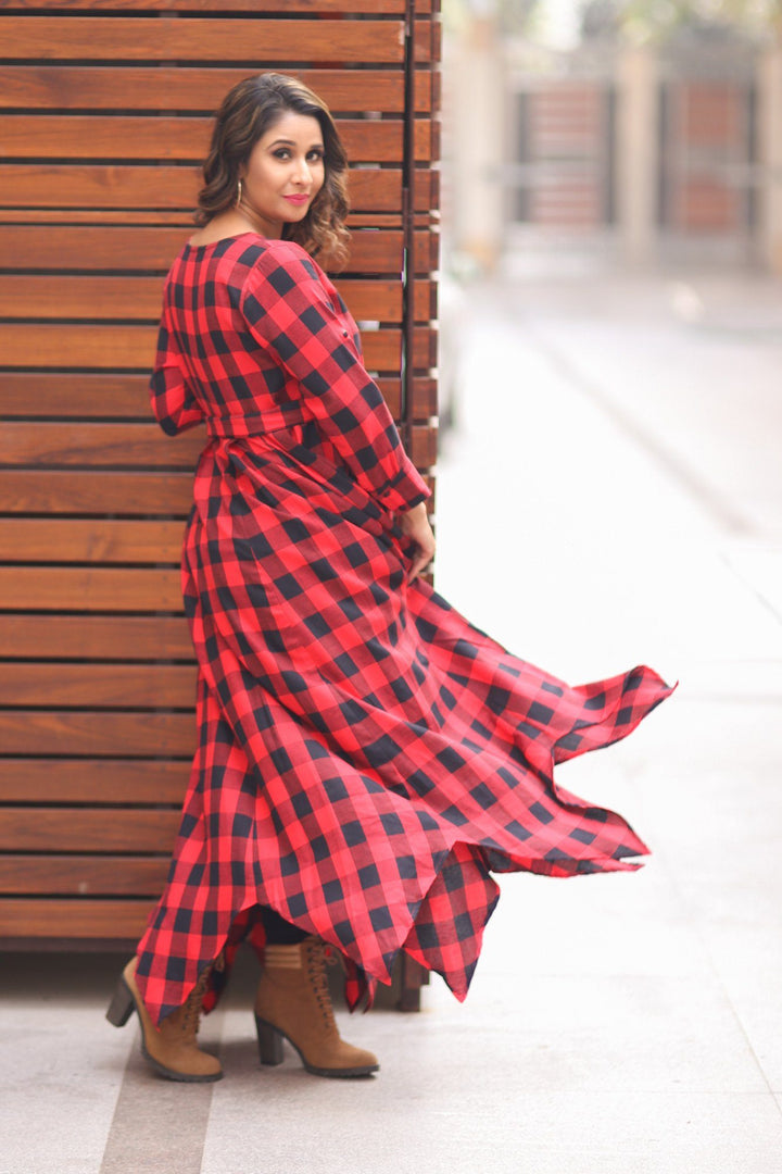 Classic Plaid Maternity & Nursing Maxi Dress - MOMZJOY.COM