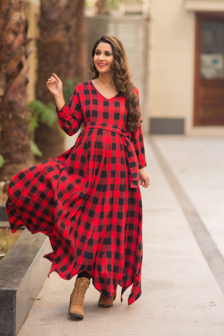 Classic Plaid Maternity & Nursing Maxi Dress - MOMZJOY.COM